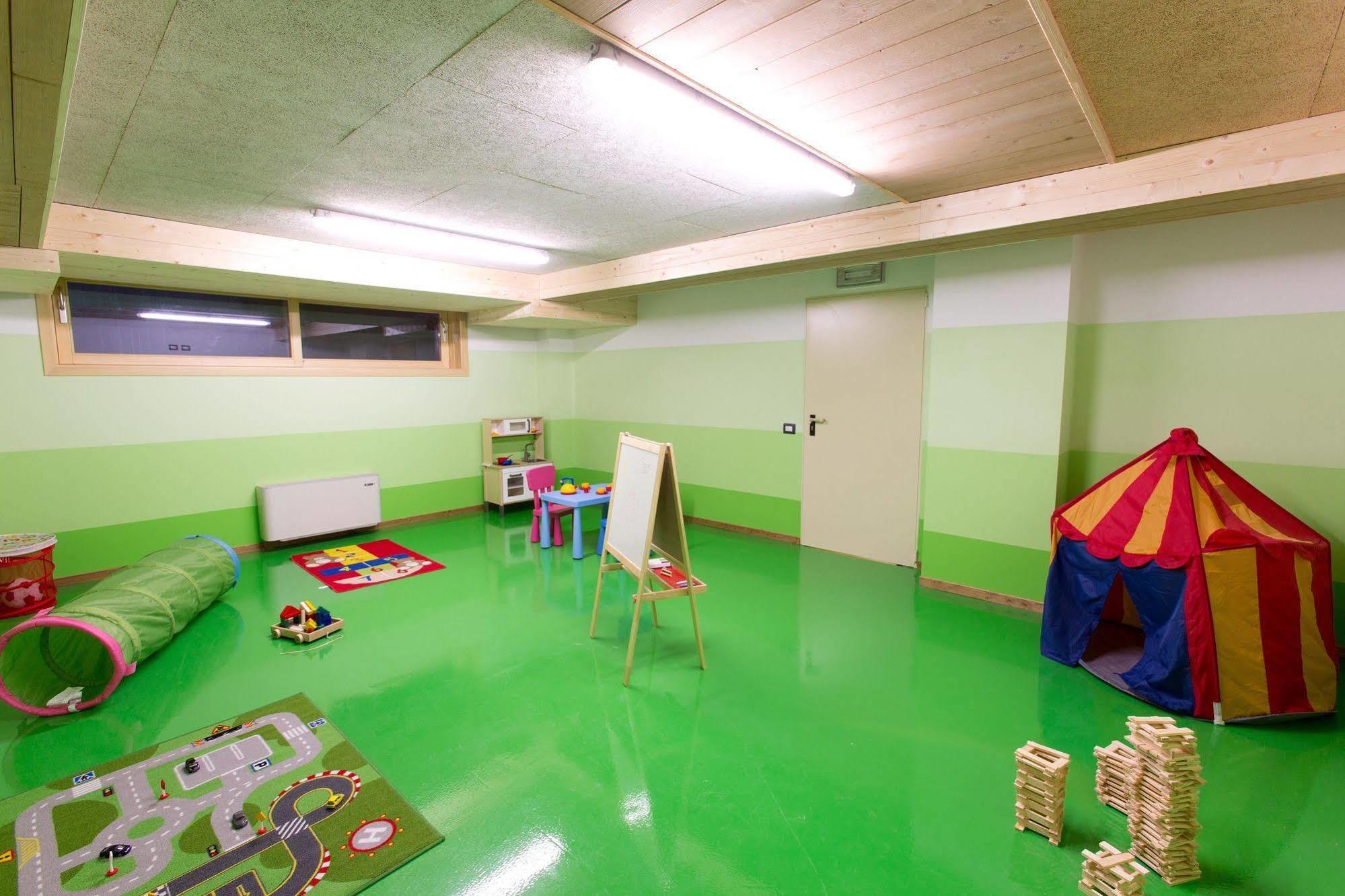 猫头鹰公寓式酒店 瓦尔迪佐多 外观 照片