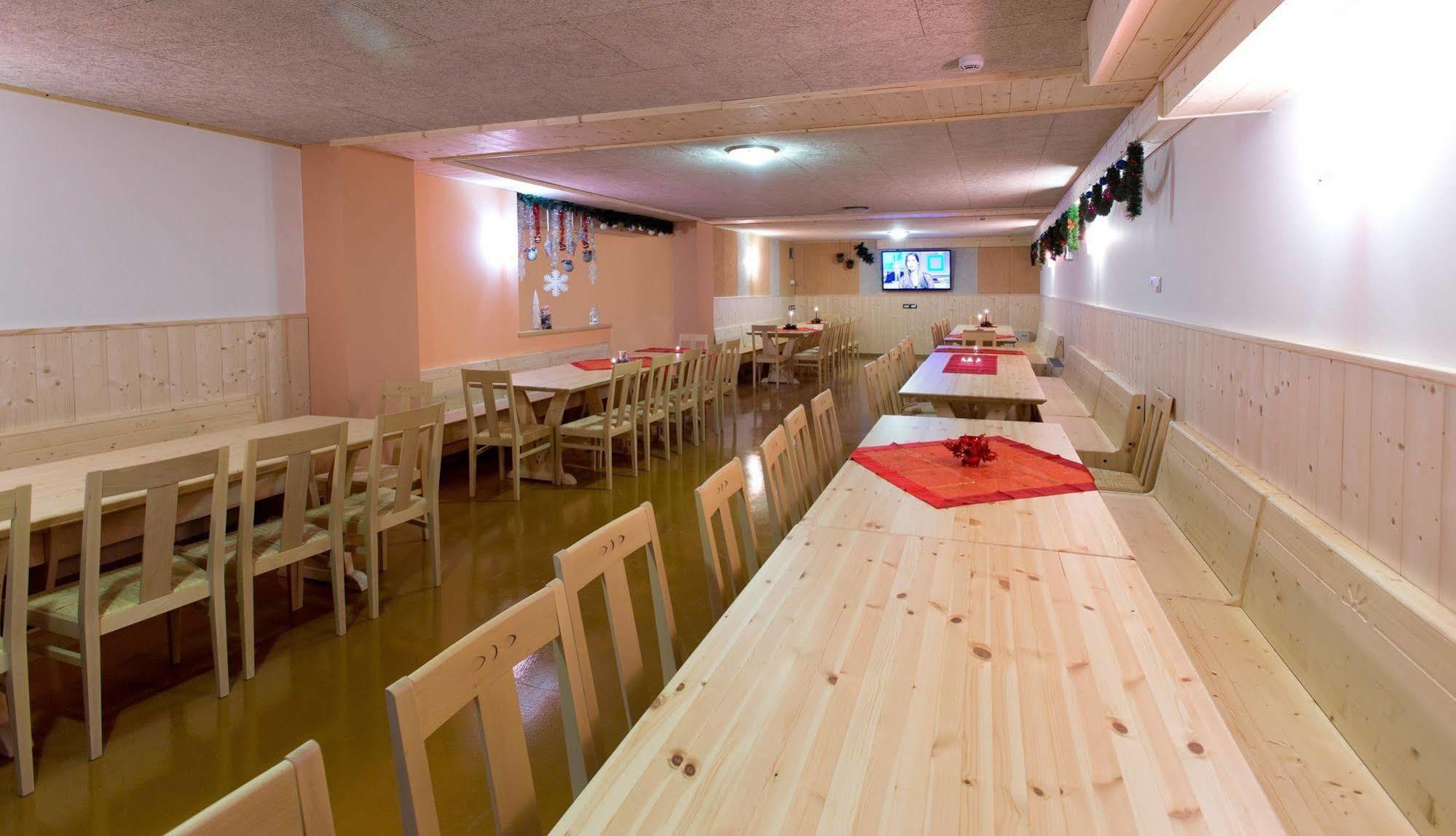 猫头鹰公寓式酒店 瓦尔迪佐多 外观 照片